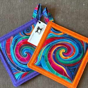 Colorful Swirl Pot Holder with Orange or Purple Edge